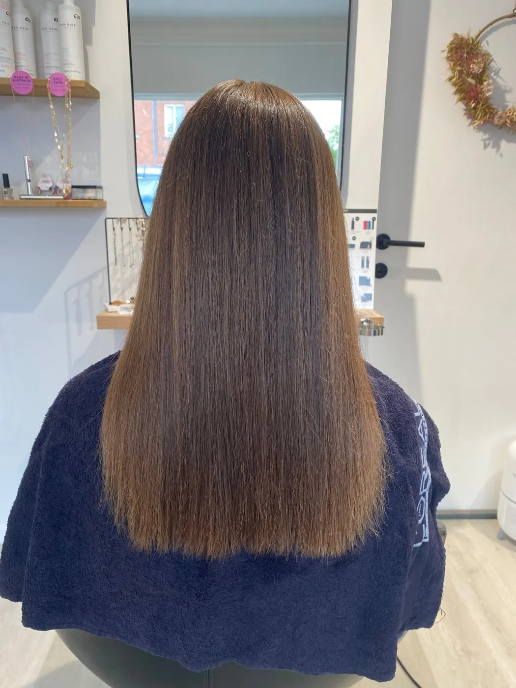 Stijl, glanzend haar na een keratinebehandeling