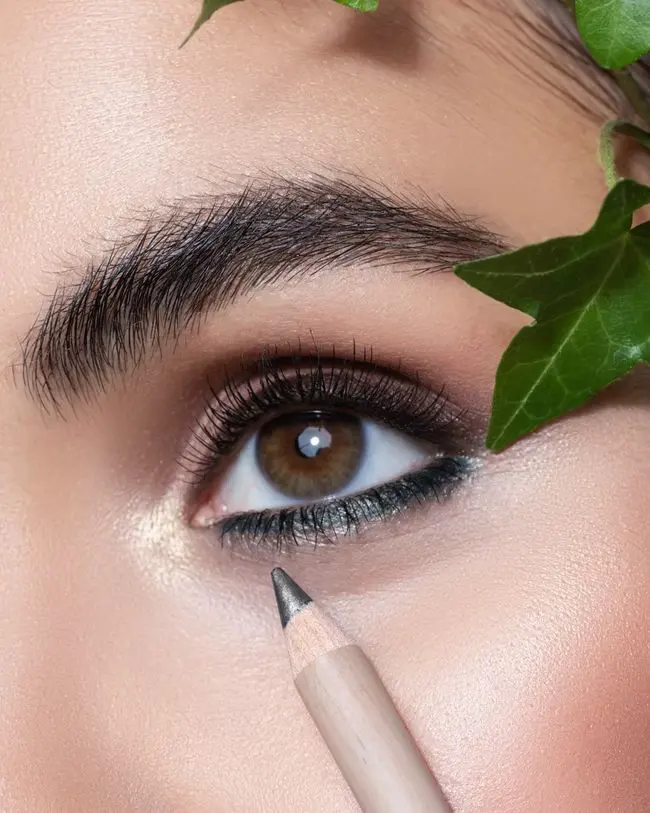Green Couture Smooth Eye Liner 15 - Volcanic Ash